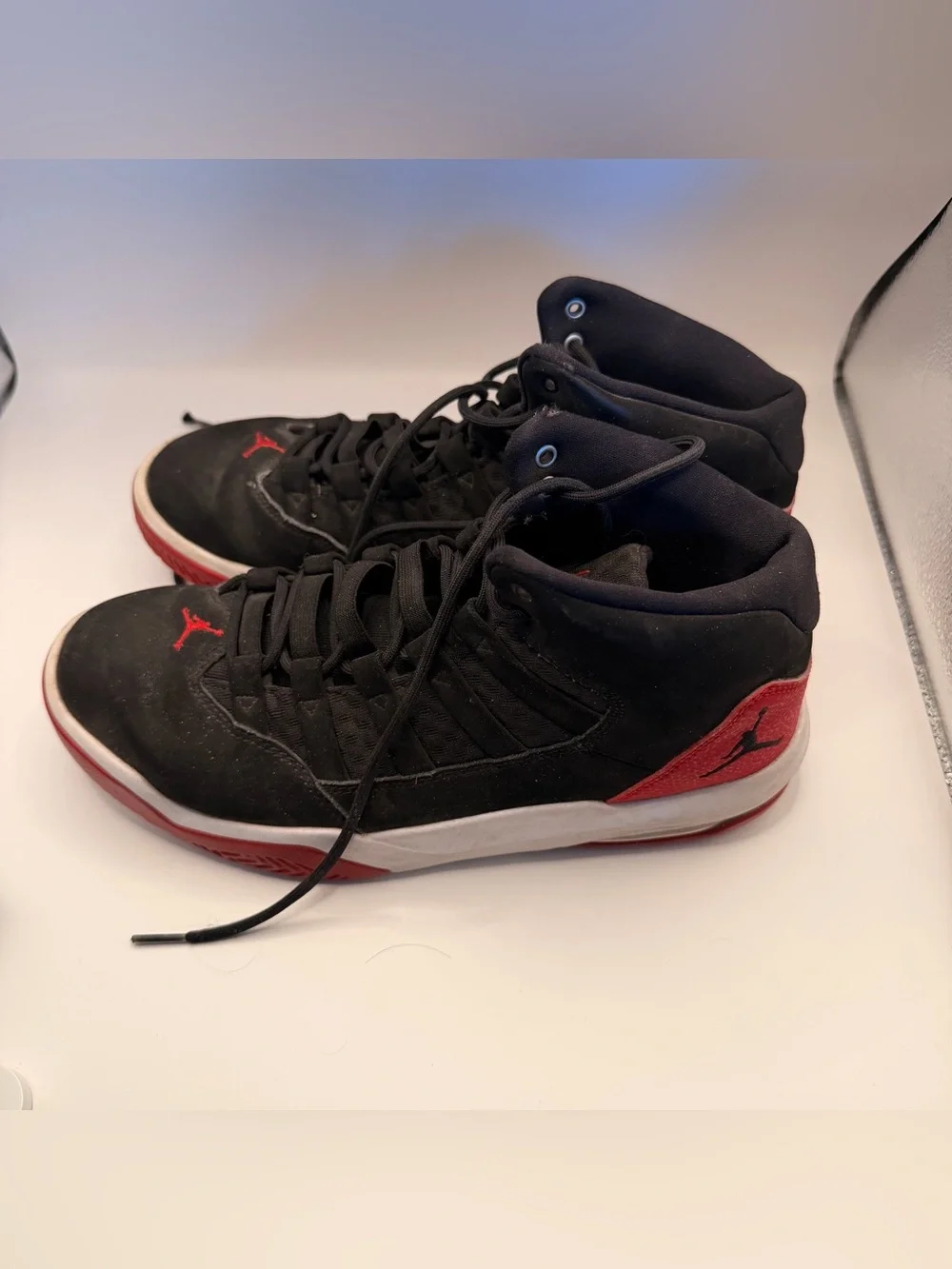 Nike Air Jordan Max Aura Black/Red, Size 8.5